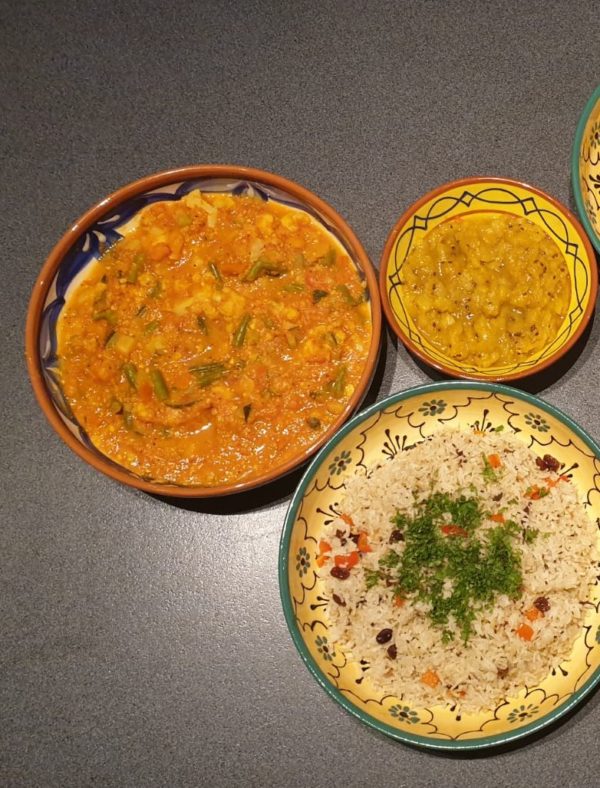 Een vegetarische, ayurvedische kookworkshop, een heelijke feestelijke maaltijd van vele verschillende gerechten en receptuur. een leuk uitje voor familie, vrienden en collega's, lekker op stap met je team.